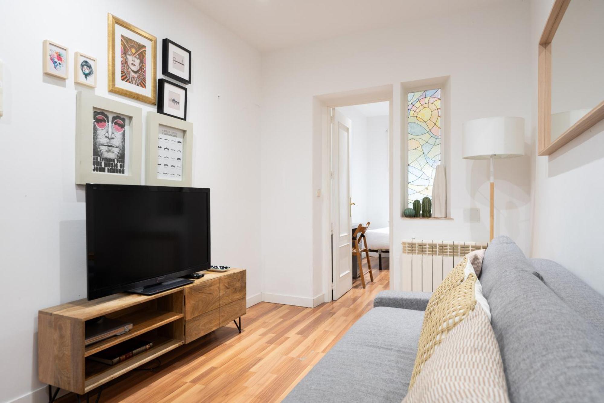 Apartamento En La Plaza De Lavapies Alquiler Temporal Madrid Exterior foto