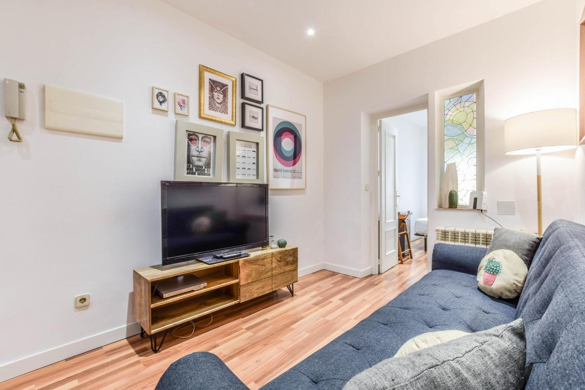 Apartamento En La Plaza De Lavapies Alquiler Temporal Madrid Exterior foto